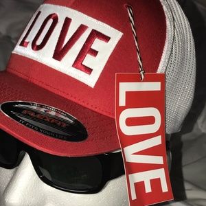 LOVE THE HAT Accessories - WHITE RED ❤️LOVE THE HAT ❤️ VIP LIMITED EDITION LOVE THE HAT Accessories - WHITE RED ❤️LOVE THE HAT ❤️ VIP LIMITED EDITION